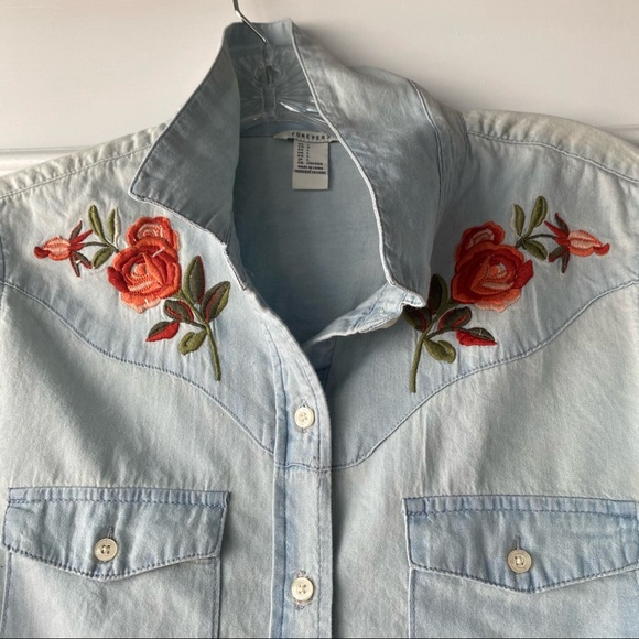 Embroidered Denim Shirt Size L Forever 21 - Picture 7 of 10